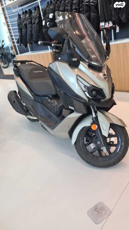 מודעת רכב סאן יאנג קרוזים 300