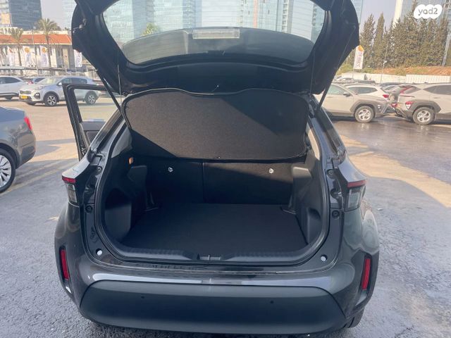 טויוטה יאריס קרוס