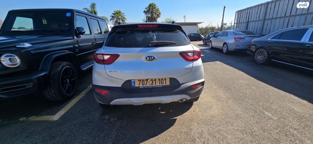 מודעת רכב קיה סטוניק 2