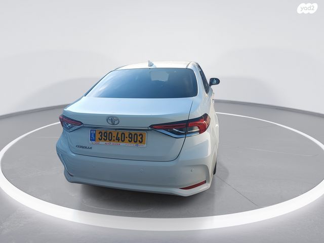 טויוטה קורולה