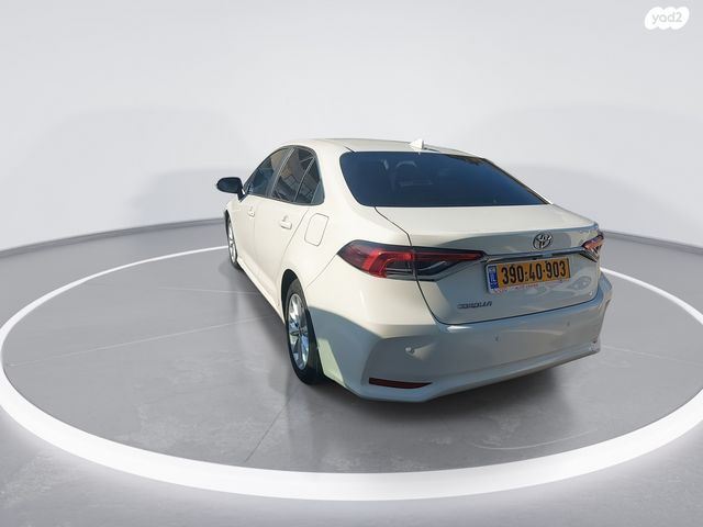 טויוטה קורולה