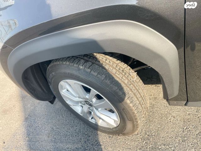 טויוטה יאריס קרוס