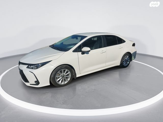 טויוטה קורולה