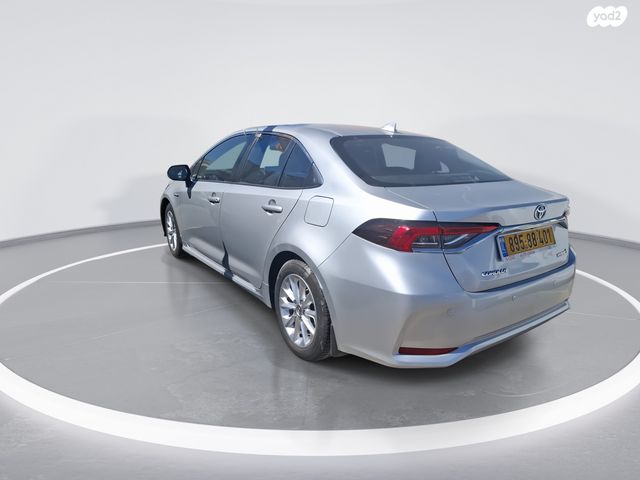 טויוטה קורולה