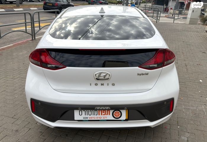 יונדאי איוניק