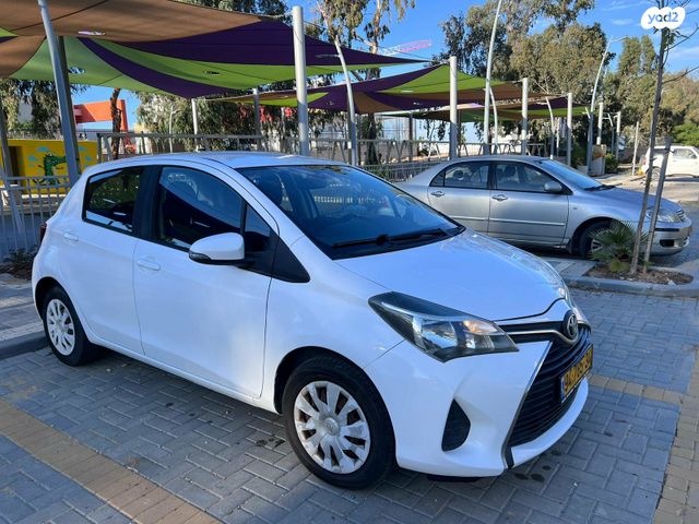 טויוטה יאריס