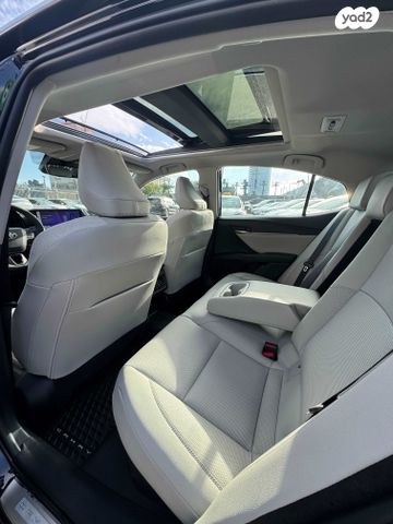 טויוטה קאמרי