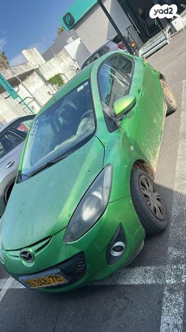 מודעת רכב מאזדה 2