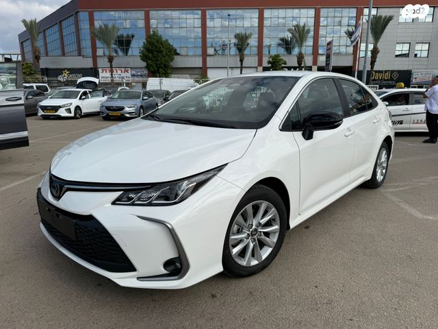 מודעת רכב טויוטה קורולה