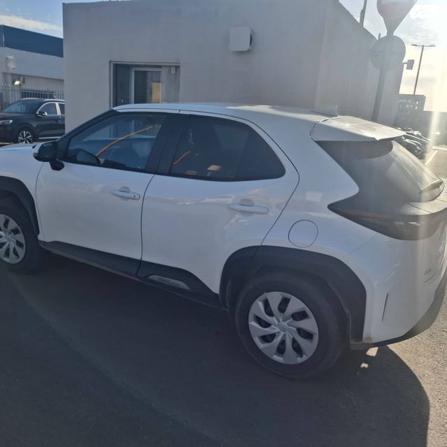 מודעת רכב טויוטה יאריס קרוס