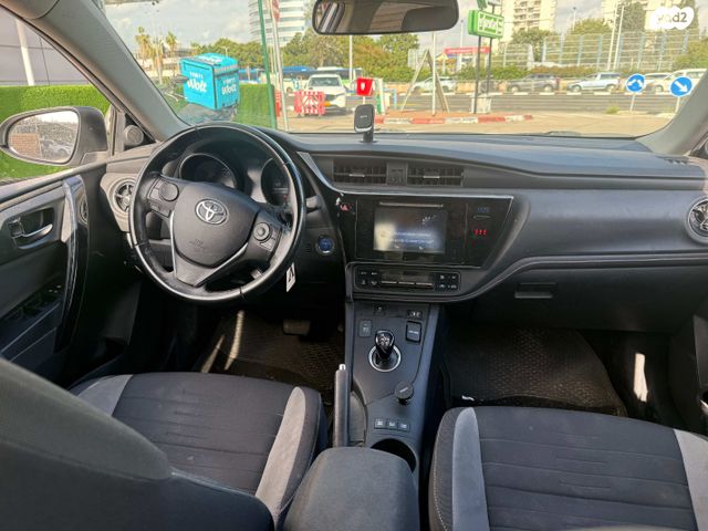 טויוטה אוריס