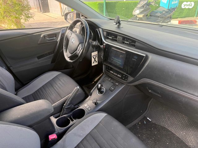 טויוטה אוריס