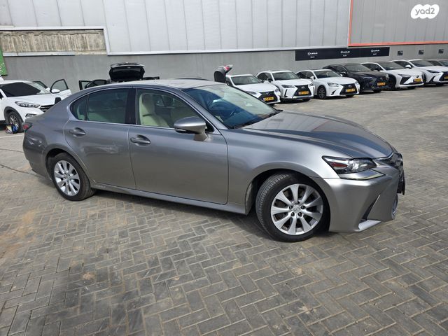 מודעת רכב לקסוס GS