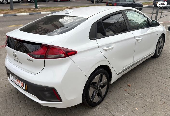 יונדאי איוניק