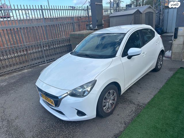 מודעת רכב מאזדה 2