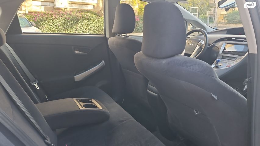 טויוטה פריוס