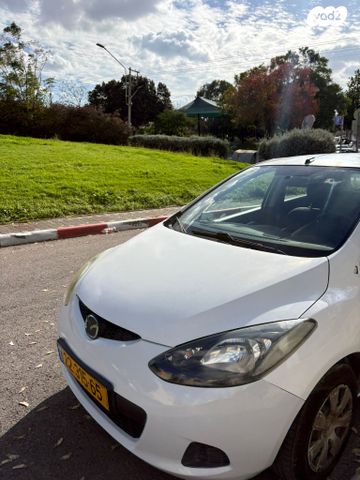 מודעת רכב מאזדה 2