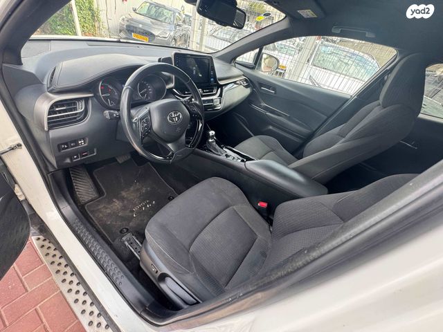 טויוטה C-HR