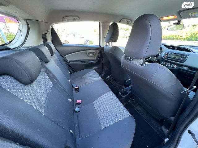 טויוטה יאריס