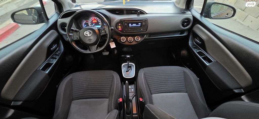 טויוטה יאריס