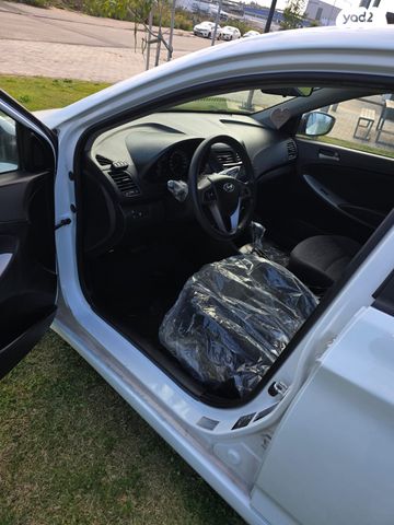 יונדאי אקסנט i25