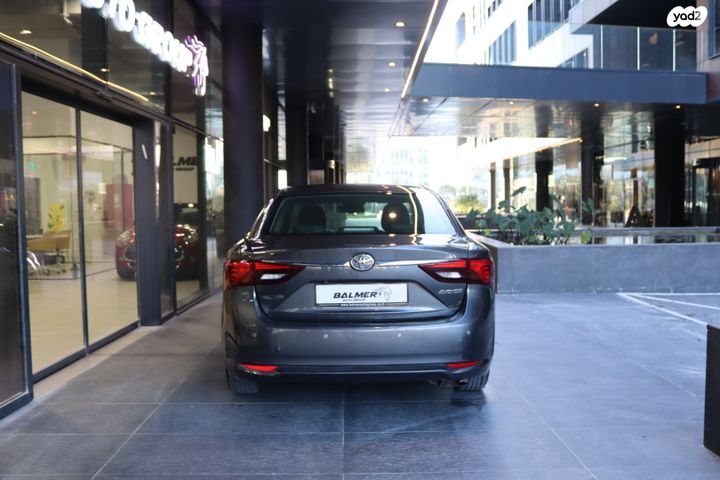 טויוטה אוונסיס