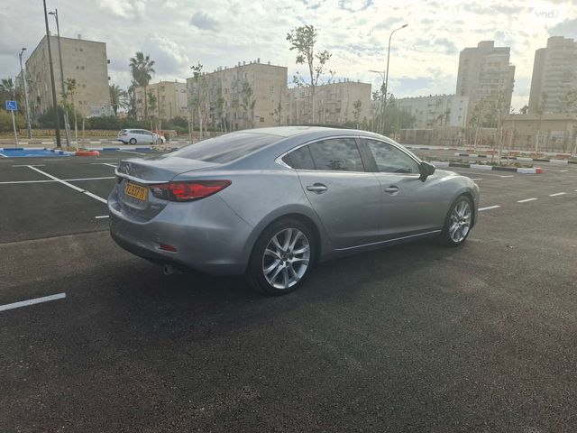 מאזדה 6