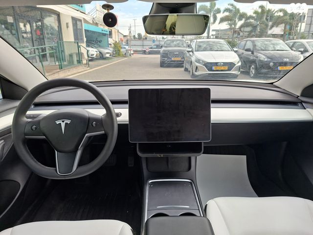 טסלה מודל 3