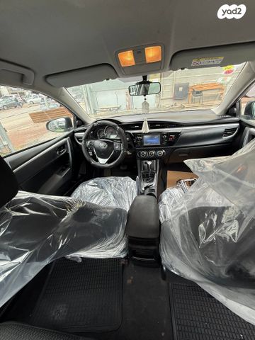 טויוטה קורולה