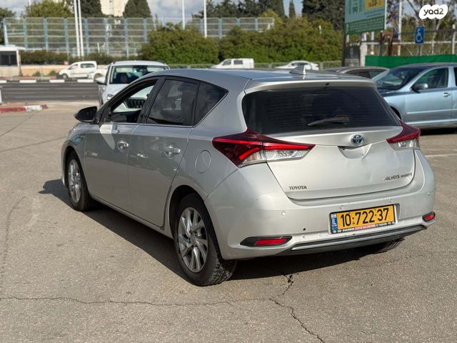 טויוטה אוריס