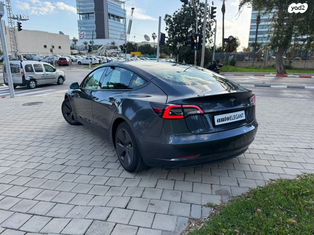 טסלה מודל 3