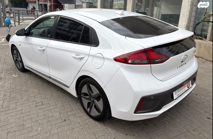 יונדאי איוניק