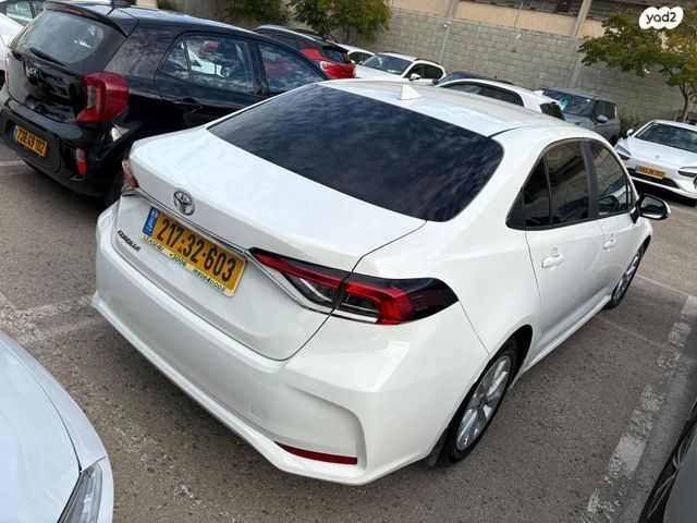 טויוטה קורולה