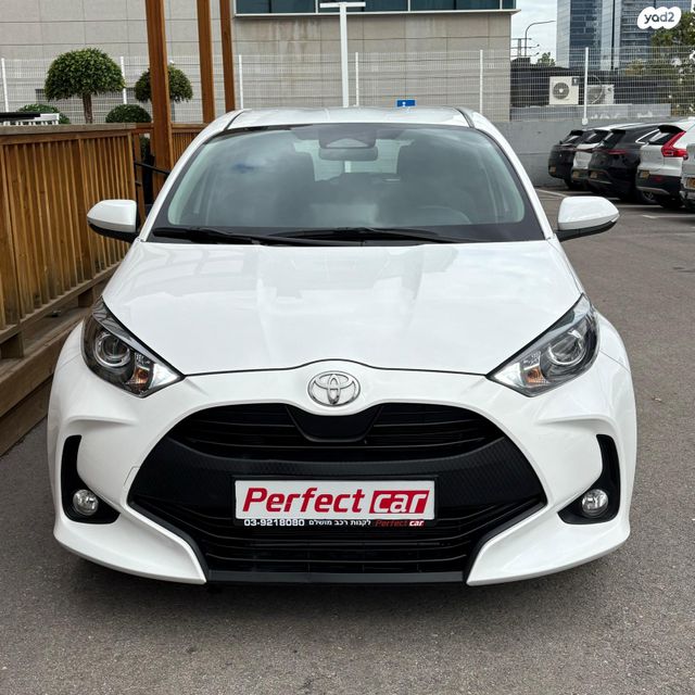 טויוטה יאריס