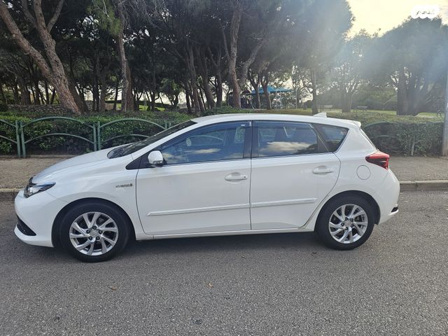 מודעת רכב טויוטה אוריס