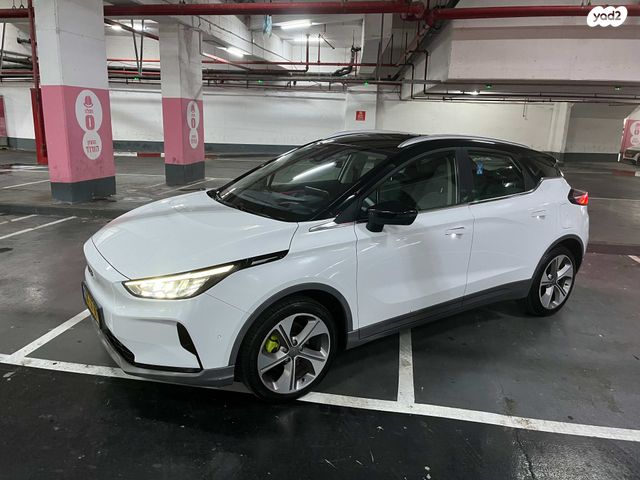 מודעת רכב ג׳ילי Geometry C