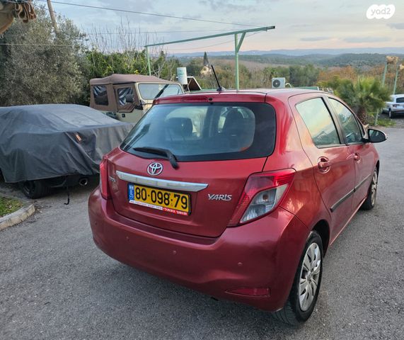 טויוטה יאריס