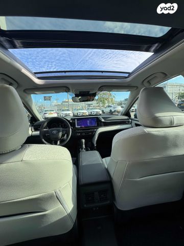 טויוטה קאמרי