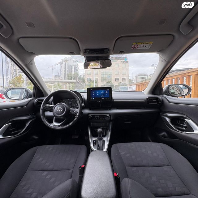 טויוטה יאריס