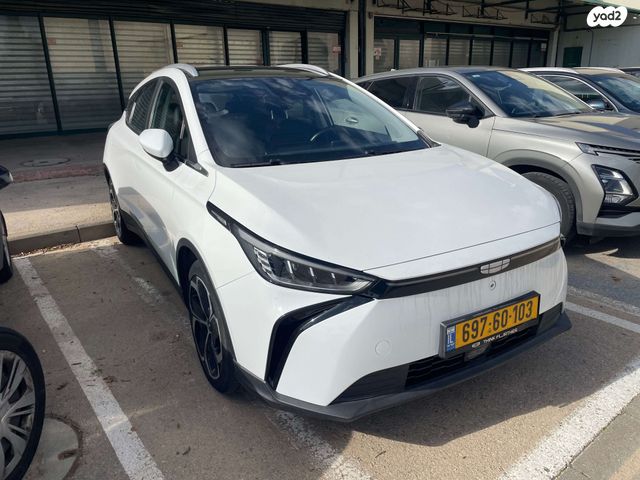 מודעת רכב ג׳ילי Geometry C