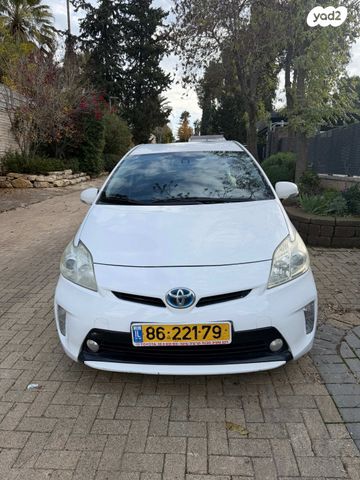 טויוטה פריוס