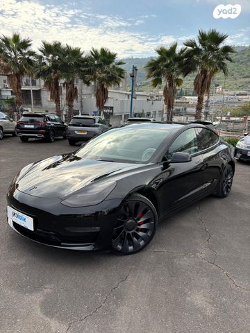 מודעת רכב טסלה מודל 3