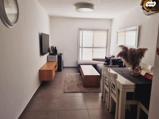 שדרות יעקב (ג'ירופי) 64