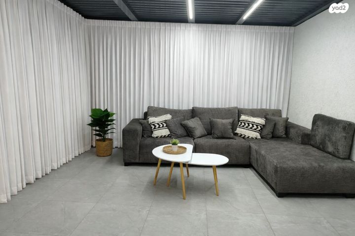 חיים הרצוג 56