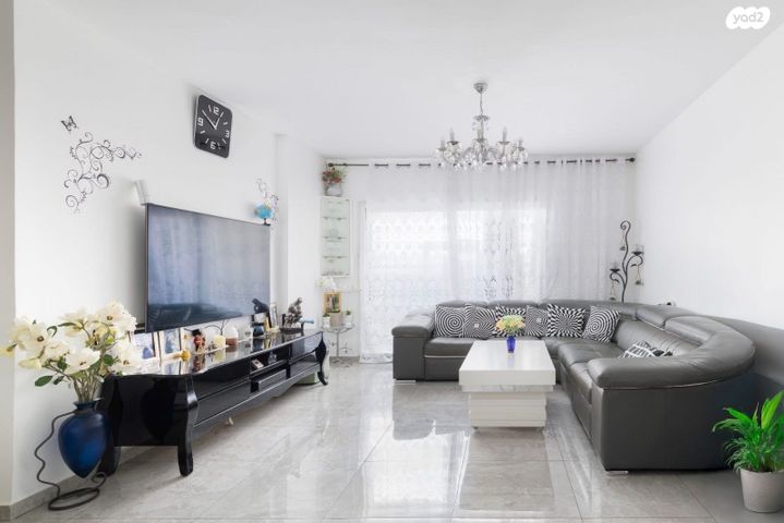 דירה, נווה אלון 2, ב' / צפון מערב העיר, רחובות