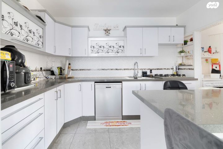 דירה, נווה אלון 2, ב' / צפון מערב העיר, רחובות