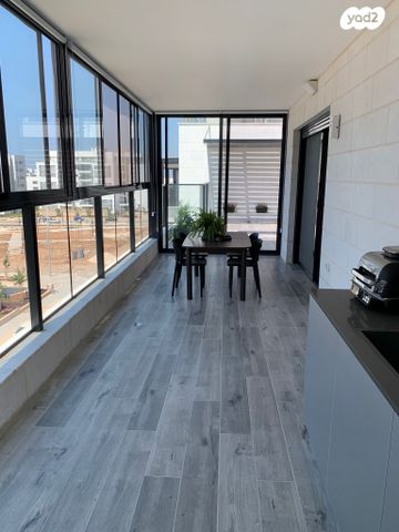 גג/ פנטהאוז, דוריף 26, עיר היין, אשקלון