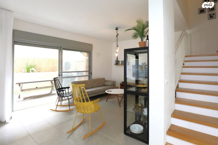 בית פרטי/ קוטג', ד"ר הוגו הסנר 12, גבעת העיריות, גדרה