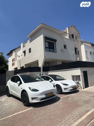 טרומפלדור 42