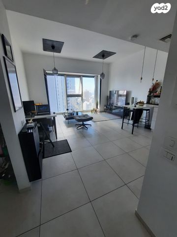 דירה, דרך מנחם בגין 150, מונטיפיורי, הרכבת, תל אביב יפו